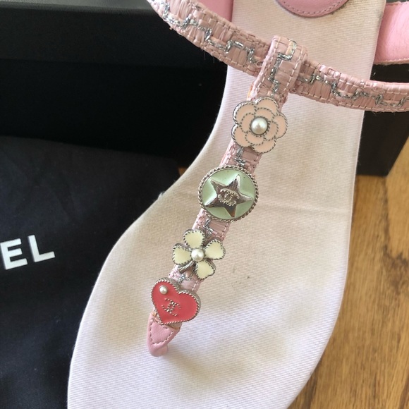 Chanel Lucky Symbols Sandals 17C - Picture 4 of 16